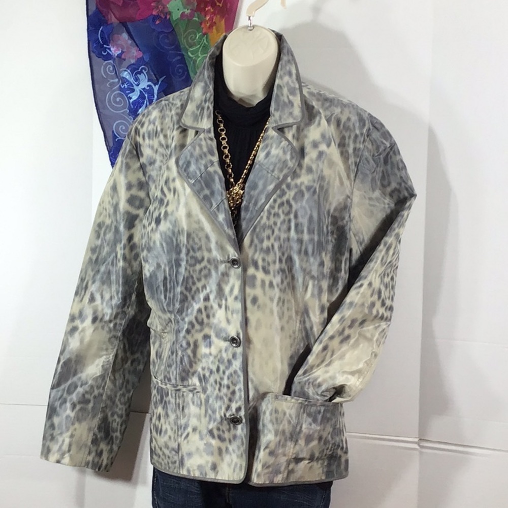 Chico’s animal intuition gray Beckey jacket XL
